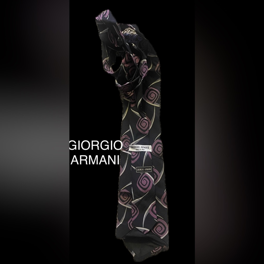 Giorgio Armani Swirl Pattern Tie in Black and Pink